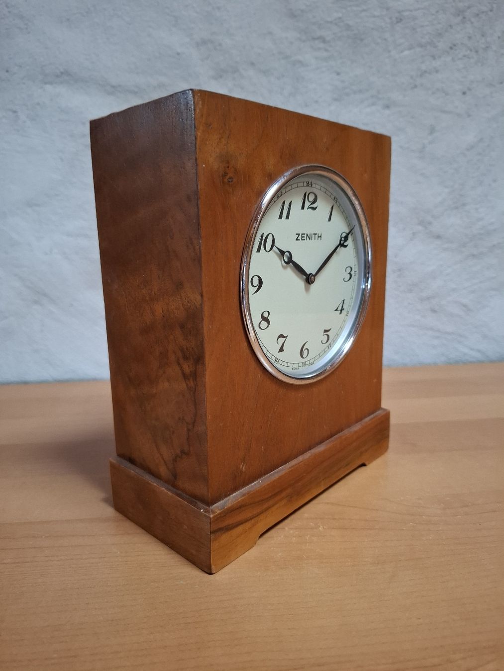 Zenith Sveglie: Ancien réveil de table Zénith – Usato da Marsens venduto da jogocade 2