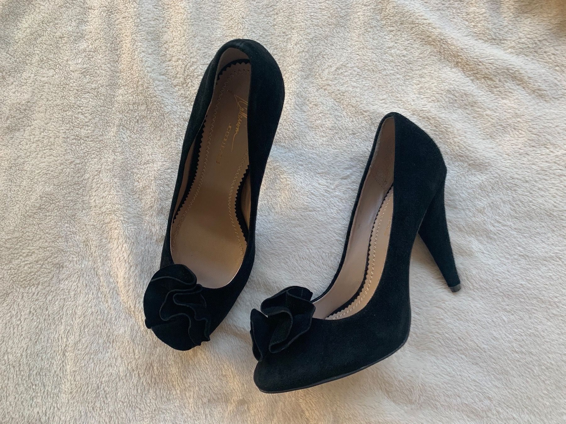 Damenschuhe: New black suede heels, 39 – Neu und originalverpackt aus Zug von Nat.yushkevich 2