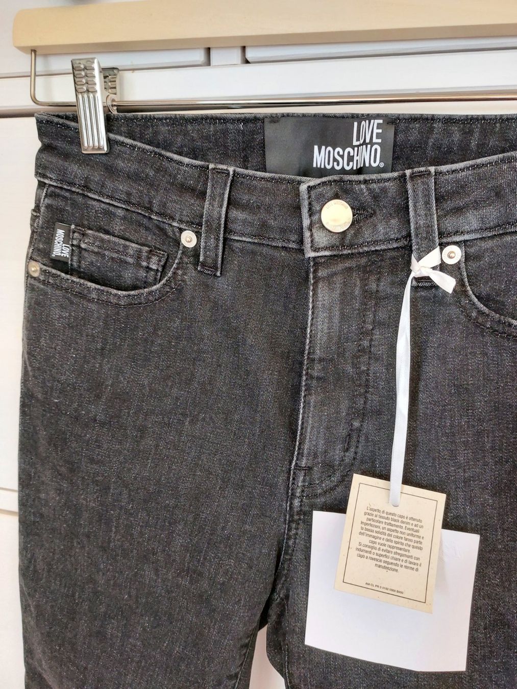 Moschino Jeans: Jeans Love Moschino NEU – Nuovo e nell'imballaggio originale da Titterten venduto da fra_v27g 6