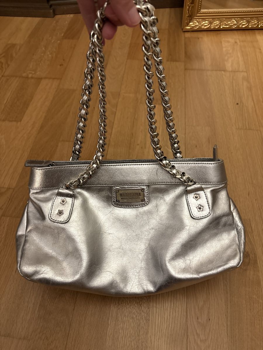 Taschen für Damen: Madeline Silver Tasche Leder – Gebraucht aus Bern von LoveVintageY2K