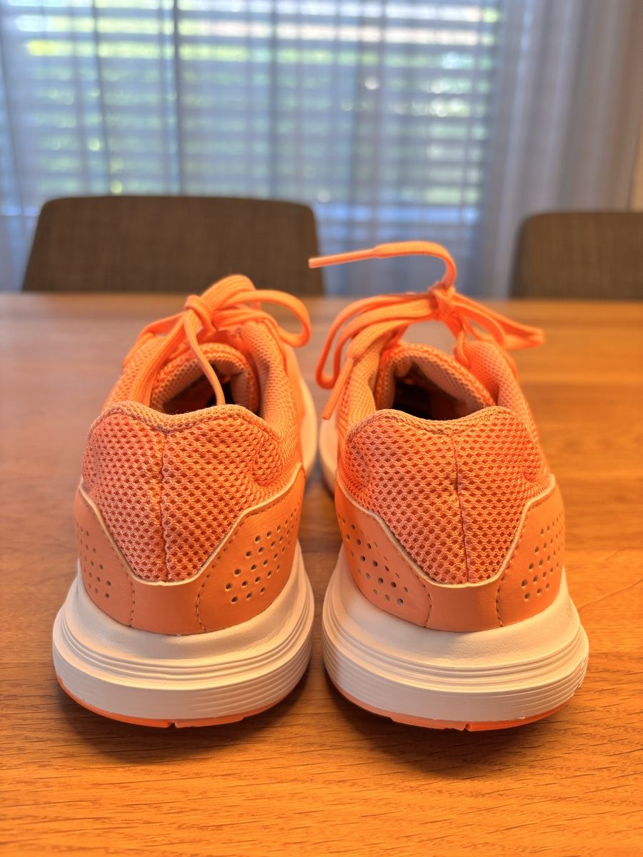 Adidas Chaussures femmes: Adidas Turnschuhe  – D'occasion à Muhen par Claudi1985 3