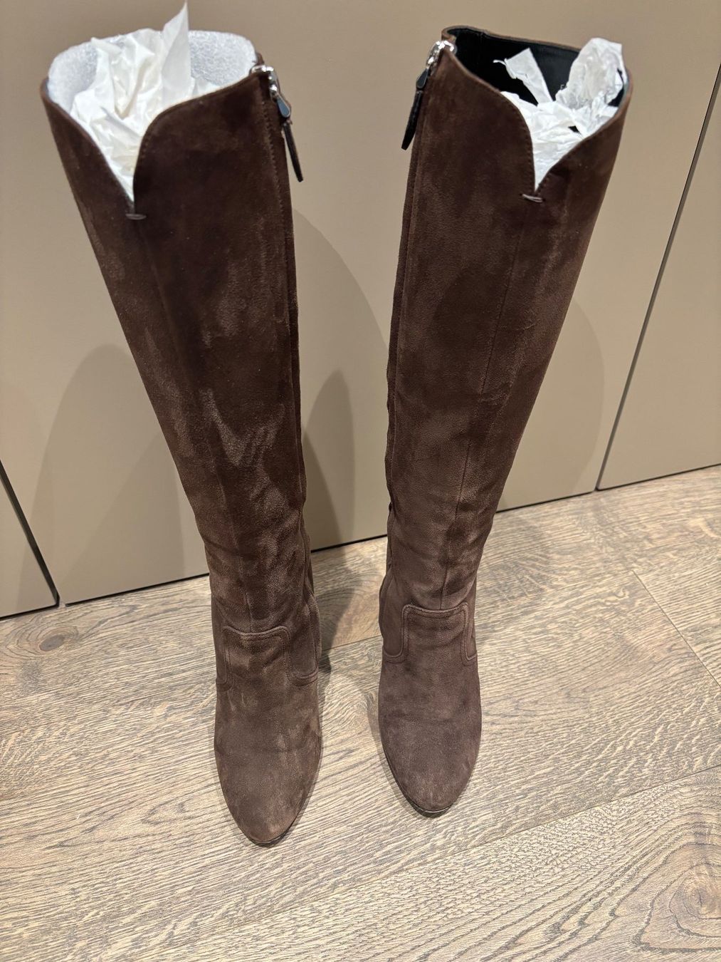 Bally Scarpe da donna: Bottes Bally en daim chocolat – Usato da Wollerau venduto da Dolder23 1