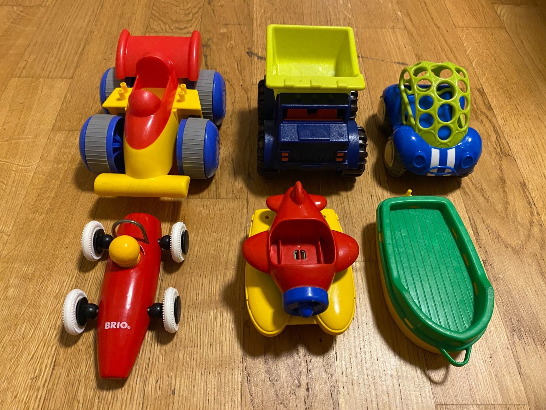 Giocattoli: [set] verschiedene Spielzeug: Auto, Boote – Usato da Duebendorf venduto da Alexandertreyer 1