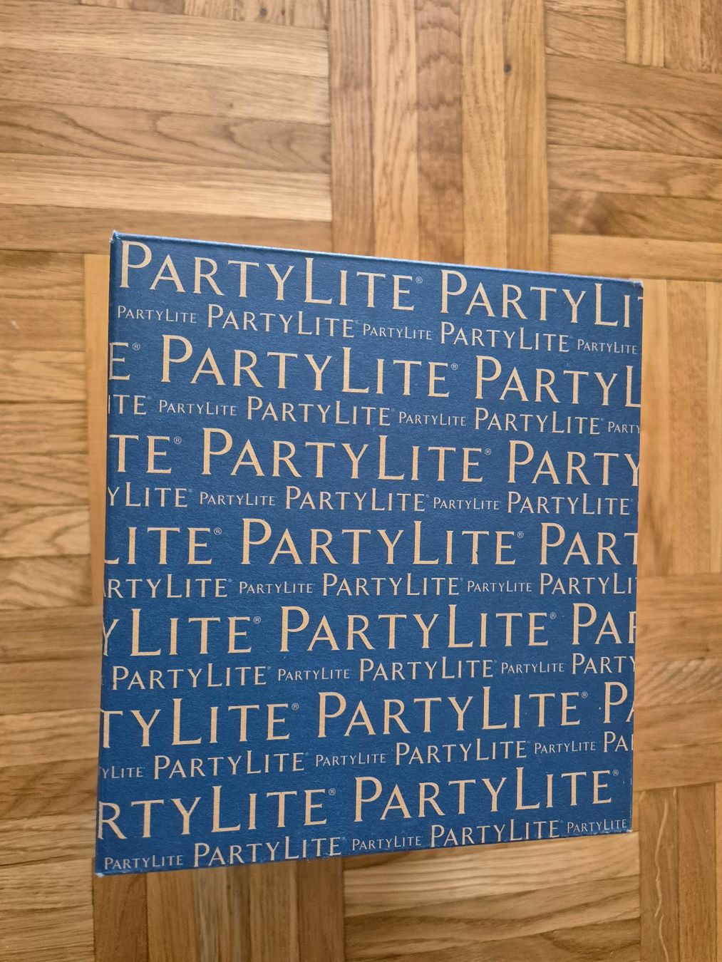 Partylite Portacandele: PartyLite porte-pot à bougie Carré doré – Nuovo e nell'imballaggio originale da Onex venduto da Fifane 4