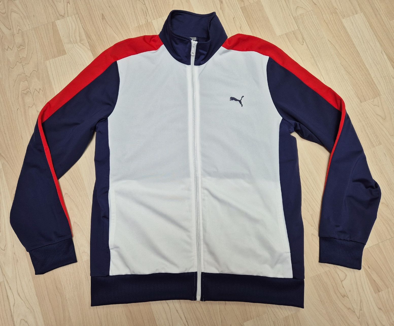 Puma Giacche: Puma Trainingsjacke Gr. L – Nuovo (secondo la descrizione) da St. Gallen venduto da CaliSunshine