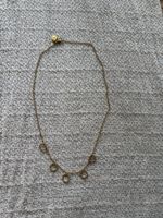 Vergoldete Kette mit Anhängern, Purelei