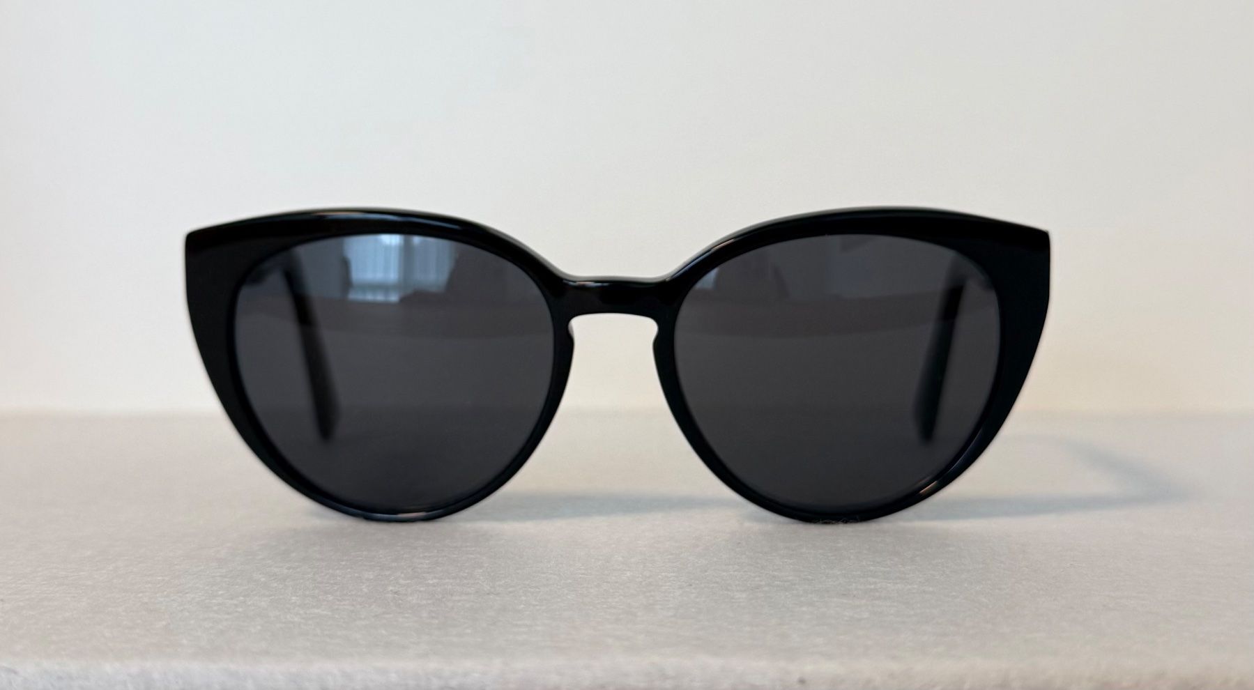Ray-Ban Brillen & Gläser: Sonnenbrille VIU The Maiden – Gebraucht aus Rapperswil SG von Neseni