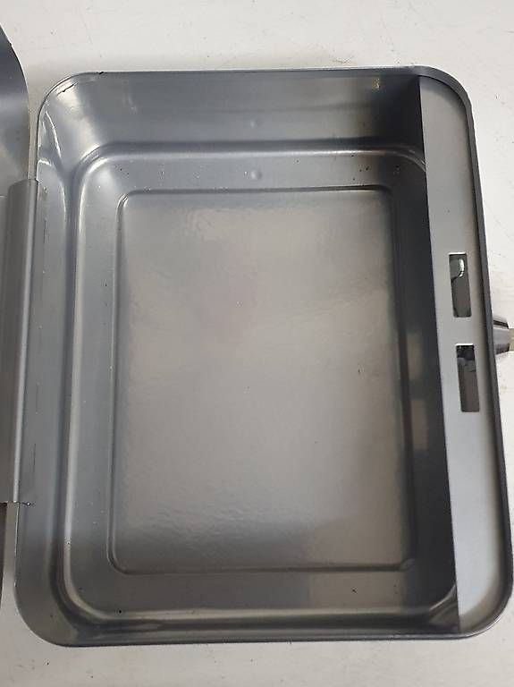 Registratore di cassa: Graue Geldkassette mit 2 Schlüsseln – Usato da Flums venduto da Cooker 2