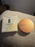 CLINIQUE True Bronze Puder 02 sunkissed