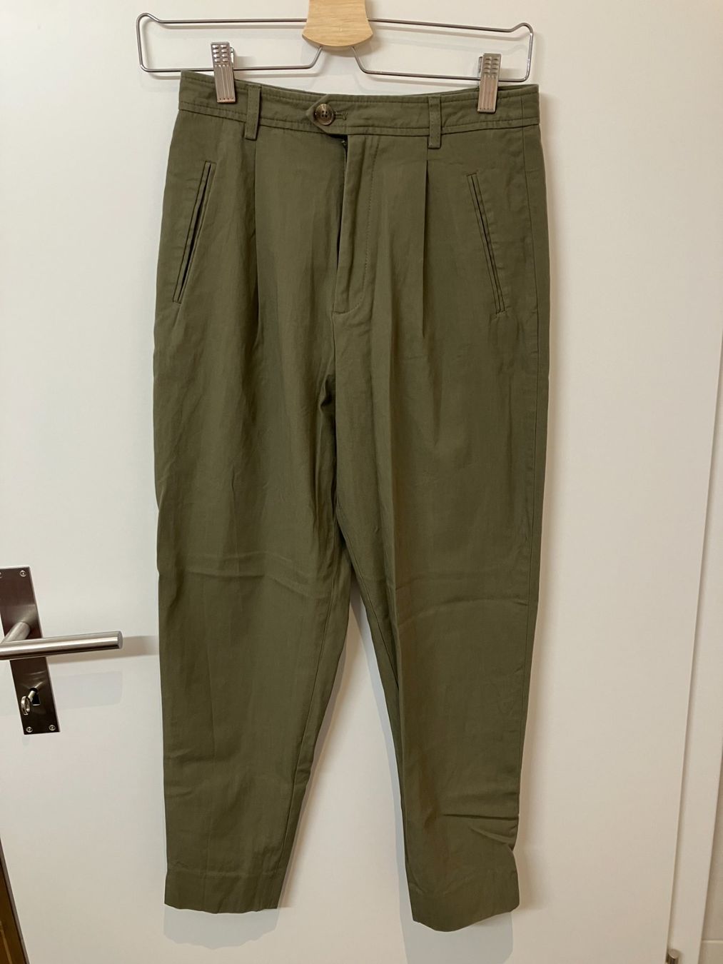 Pantaloni: Hose khaki closed (26) – Usato da Spiez venduto da JaS