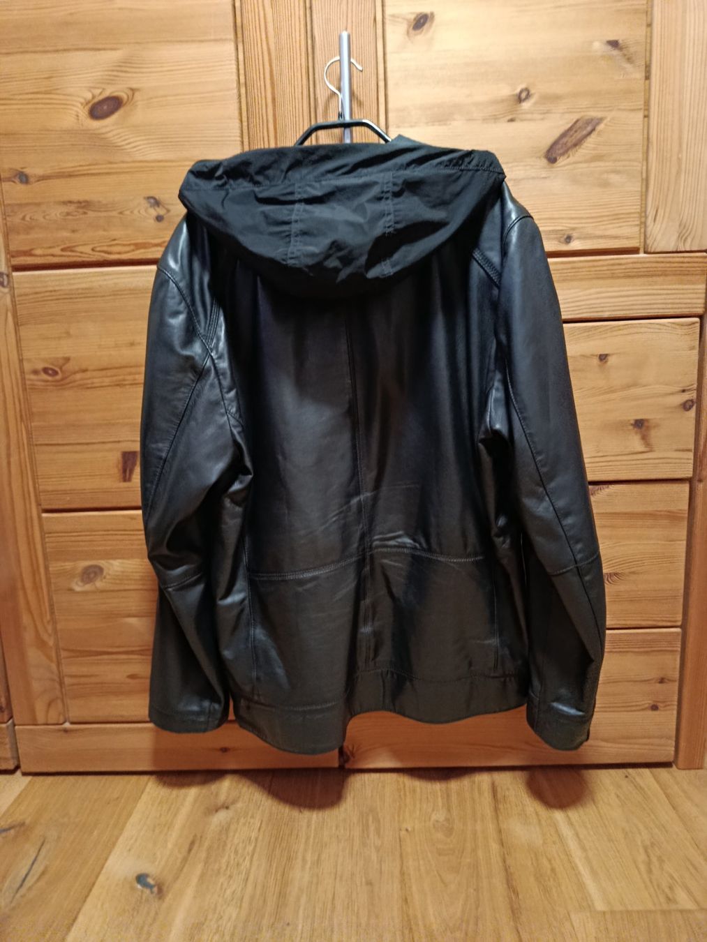 Strellson Jacken: Strellson Lederjacke mit Kapuze – Gebraucht aus Unterägeri von rockundhosenusw 1