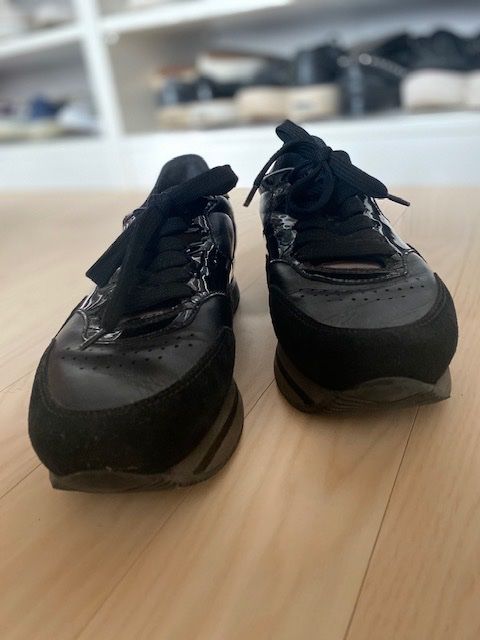 Hogan Damenschuhe: Hogan Sneaker Schwarz Lackleder Gr. 39 – Gebraucht aus Winterthur von damoiselles 4