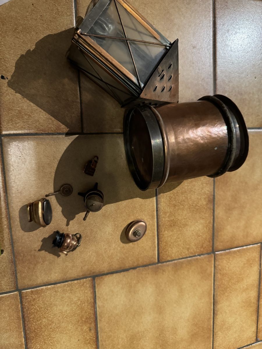 Tutte le decorazioni: Lot bibelots  cuivre caisse 2 – Usato da Veyrier venduto da kimedovapa 2