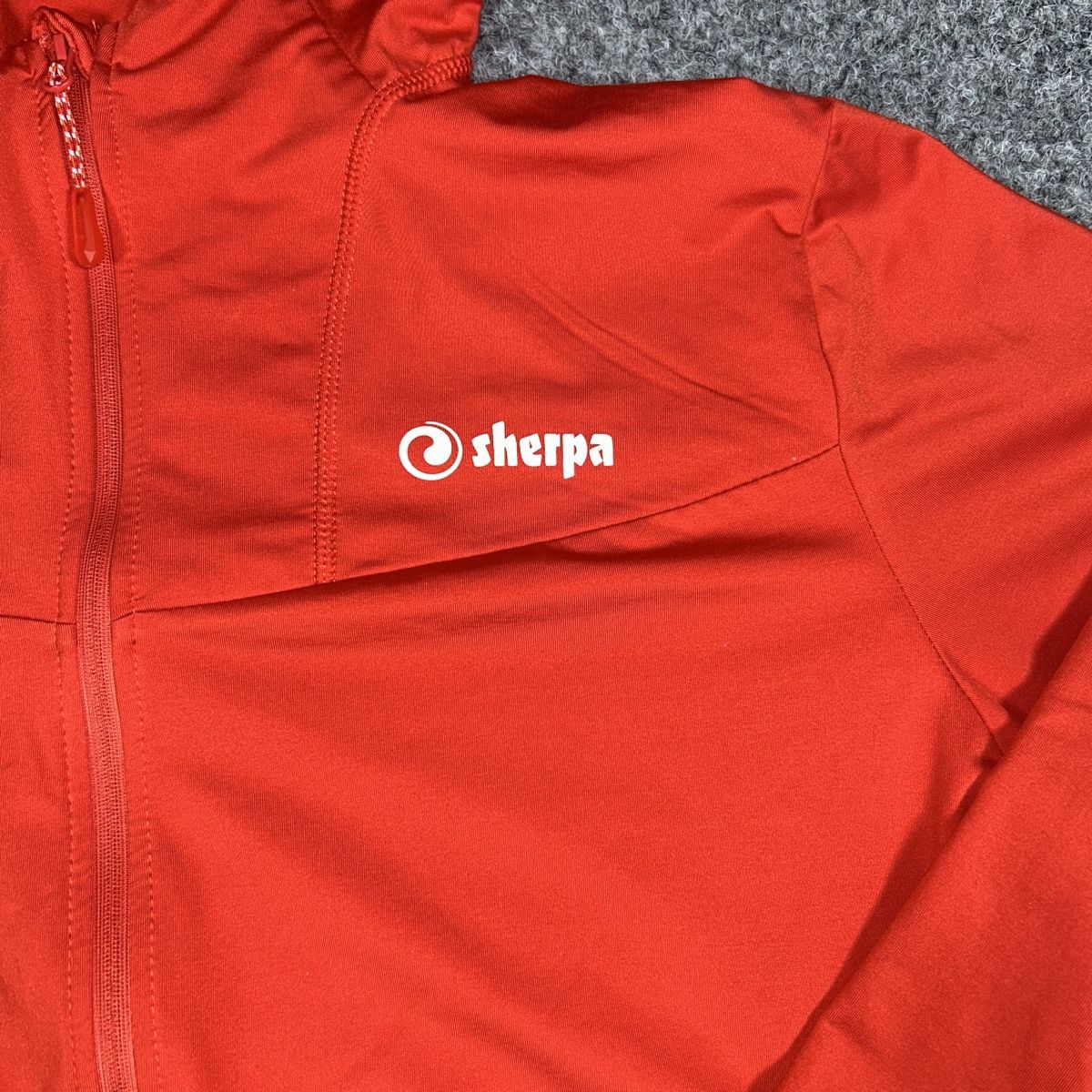 Sherpa Pulls & Sweat-shirts: Sherpa Outdoor sport Tech – Neuf (Voir description) à La Sagne NE par Matlasape 1