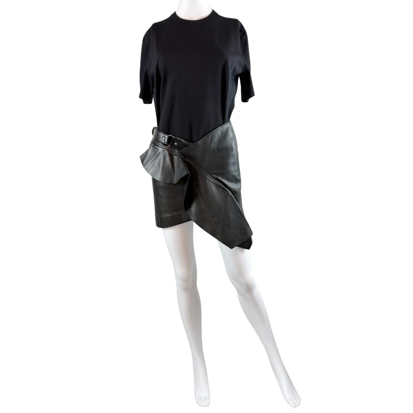 Saint Laurent Gonne: Saint Laurent Mini Lederrock, Gr. EU 36, neuwertig – Nuovo (secondo la descrizione) da Oberarth venduto da SSS. 4