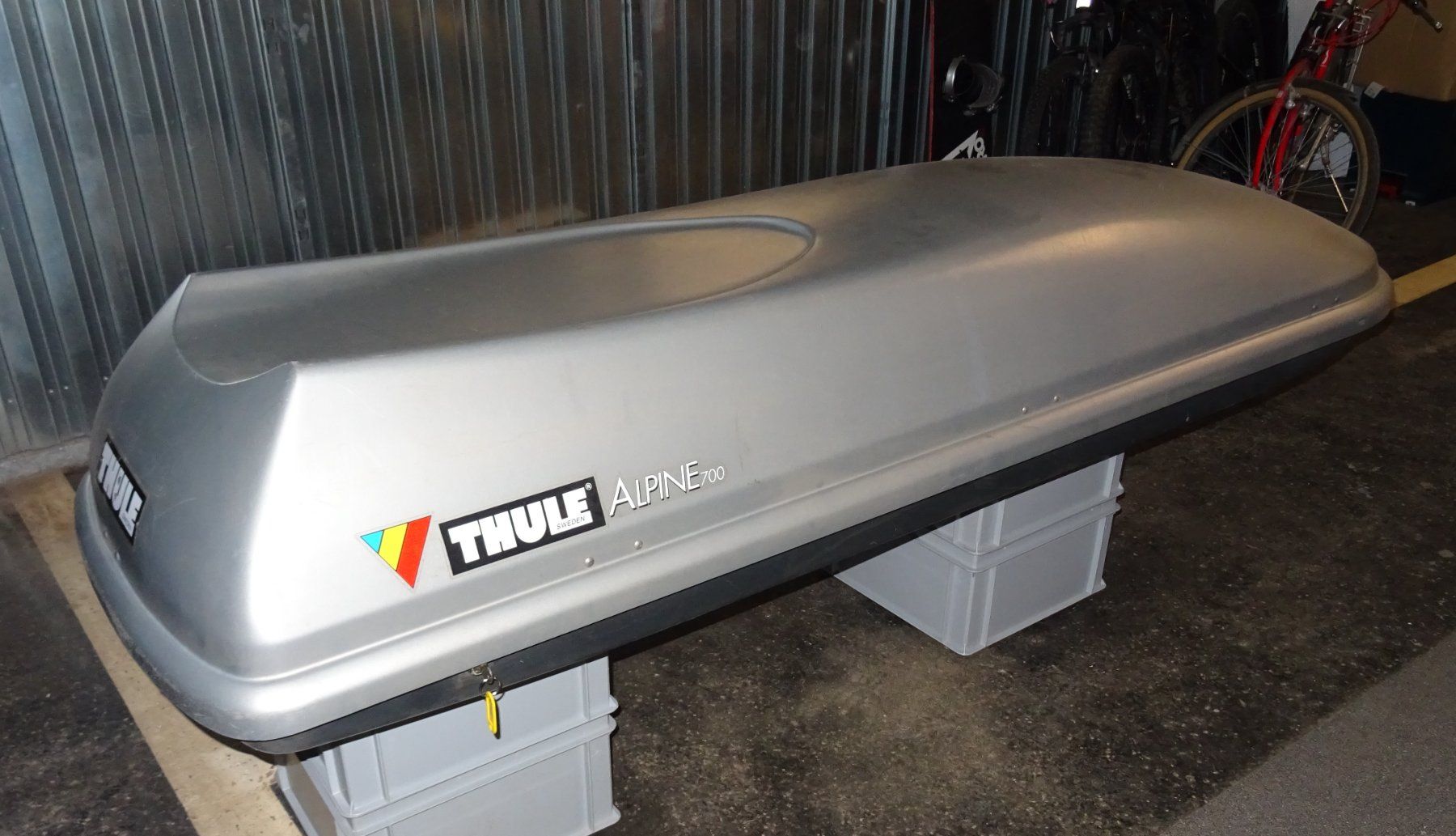 Thule Box da tetto: Dachbox Thule Alpine 700 – Usato da Grächen venduto da ef5_5yr9 2