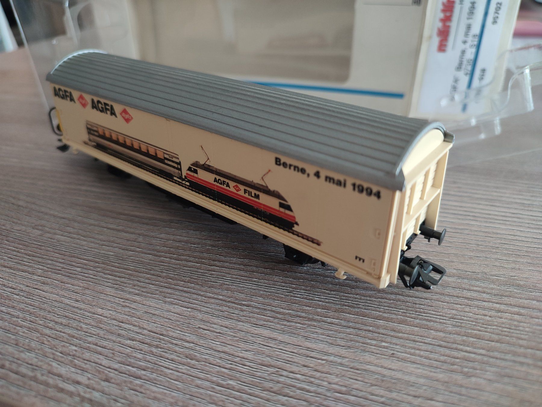 Märklin Modellini di ferrovie: Märklin H0 4735 AGFA-Wagen – Usato da Röschenz venduto da elefant91 4