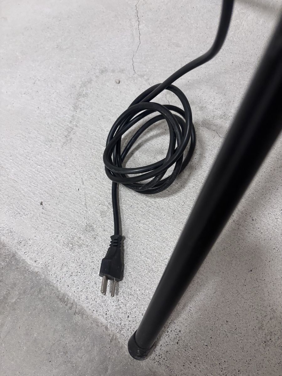 Lampes: Baustrahler Halogen 500W IP54 mit Stativ – D'occasion à Zürich par Sutecs 3