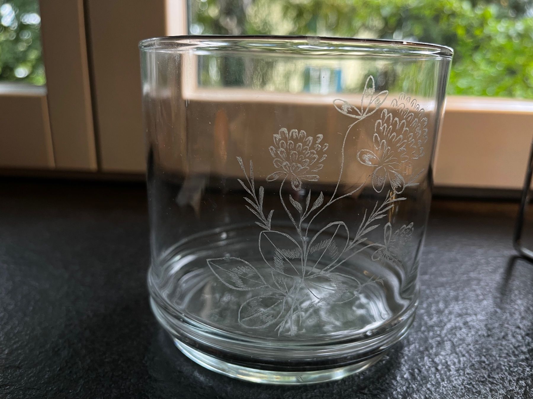 Vasen & Gefässe: Blumenvase mit Glasritzereien – Gebraucht aus Winterthur von 1956ingi 1