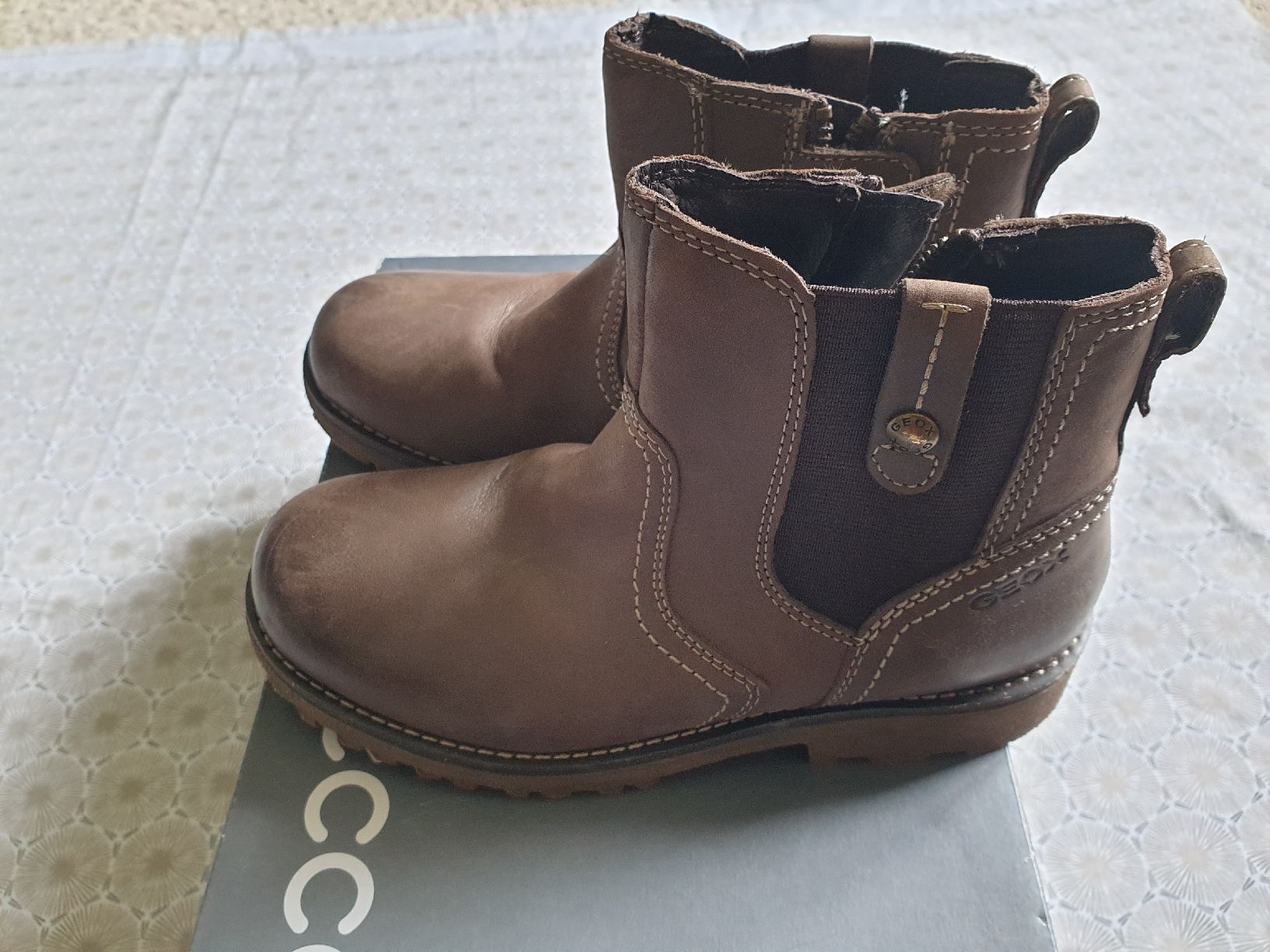 Ecco Scarpe da uomo: Sttieffelette Ecco Gr. 34 Neuwertig Leder – Nuovo (secondo la descrizione) da Zürich venduto da yoarg 1