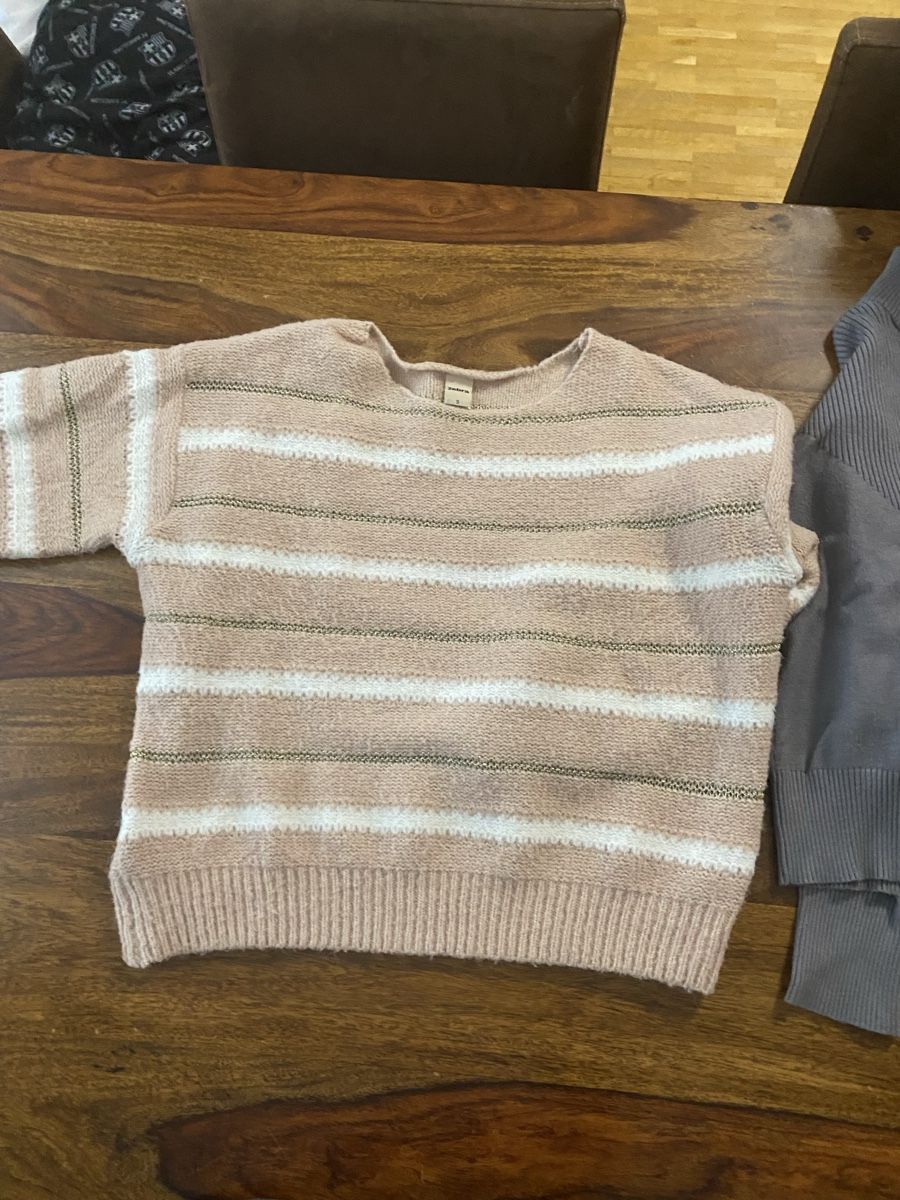 Maglioni & Felpe: 2 Damenpullover - Gr. S & M - Herbst-Look 🍂 – Usato da Zürich venduto da Nutla 1