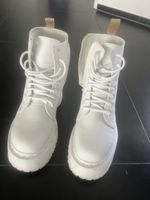 Dr. Martens Plateau Stiefel in Weiss, Gr. 38