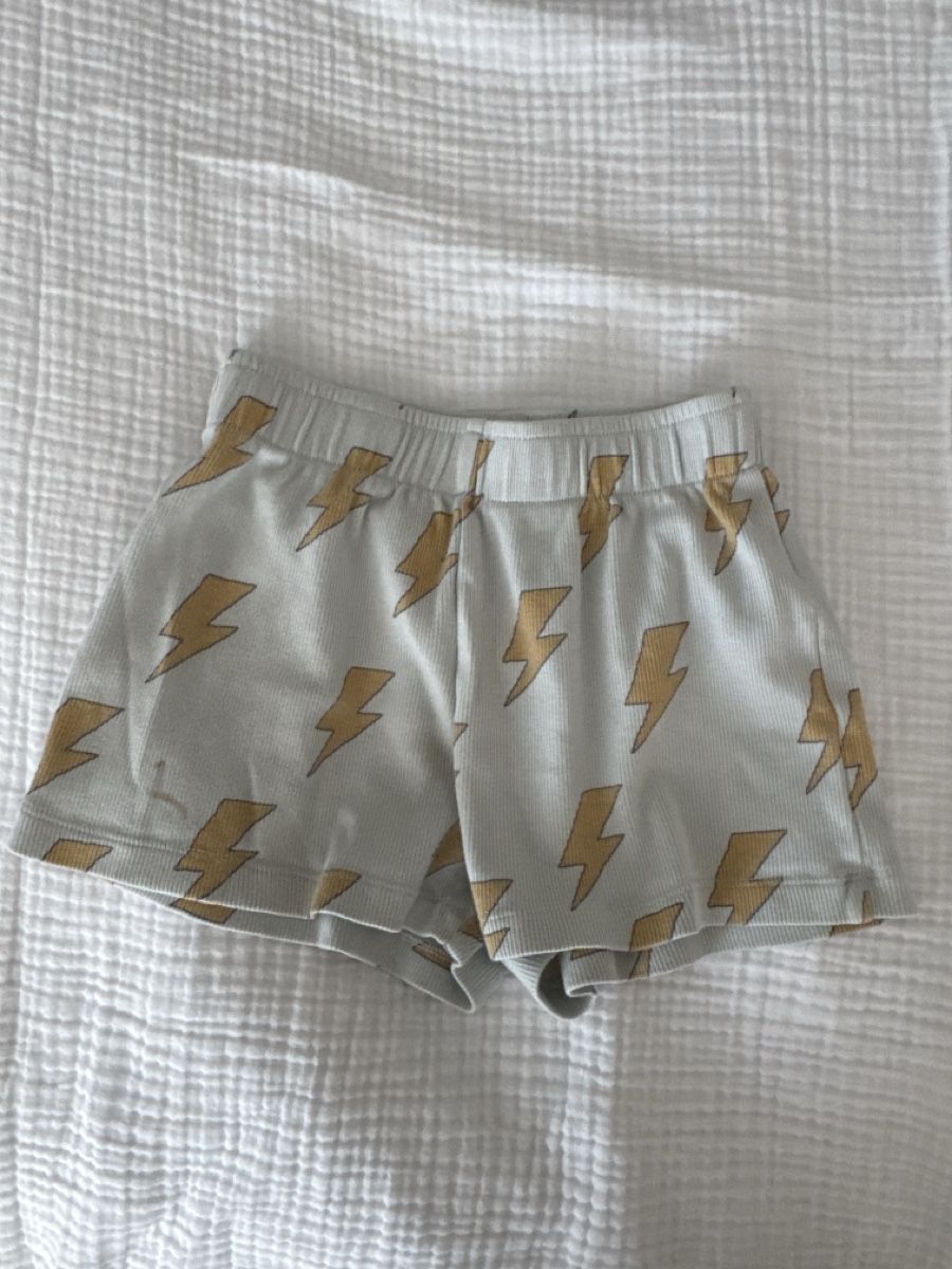 Tinycottons Pantalons: Tiny Cottons Shorts 4 Jahre – D'occasion à Ittigen par MOVIN20