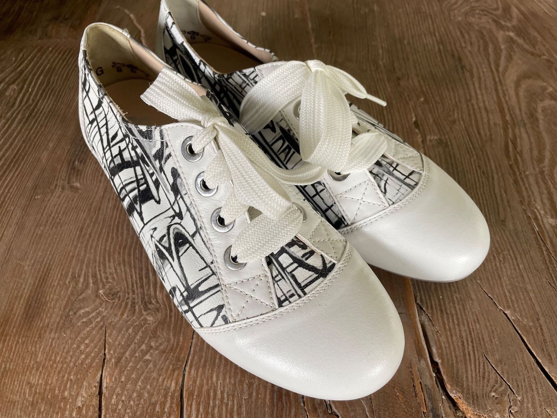 Scarpe da donna: Semler Sneaker Gr. 37/Leder/Neu/OVP – Nuovo e nell'imballaggio originale da Volketswil venduto da rubin74