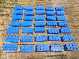 lego 3001 lot de 35 pièces Blue Brick 2 x 4