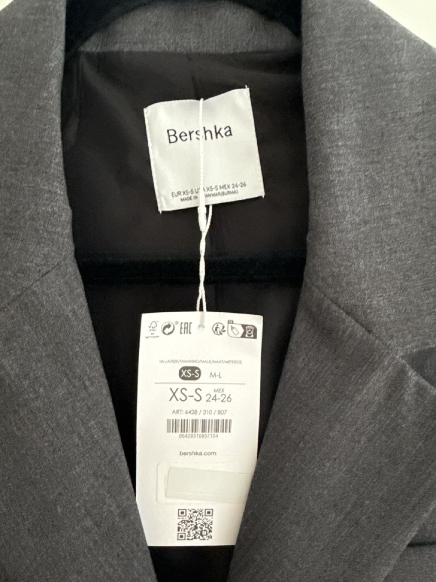 Bershka Vestes: Blazer – Neuf avec emballage d'origine à Nebikon par Preloved_bykelly 1
