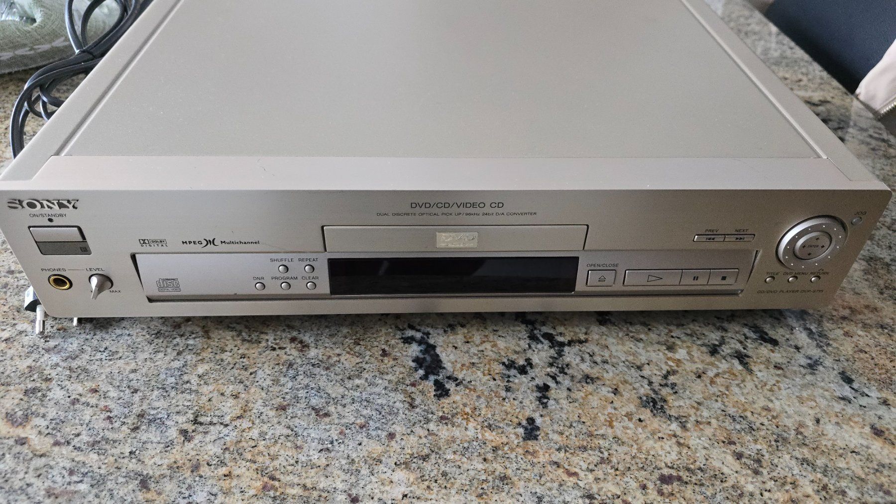 CD: Cd-Spieler Sony – Usato da Wohlen AG venduto da Mikisal