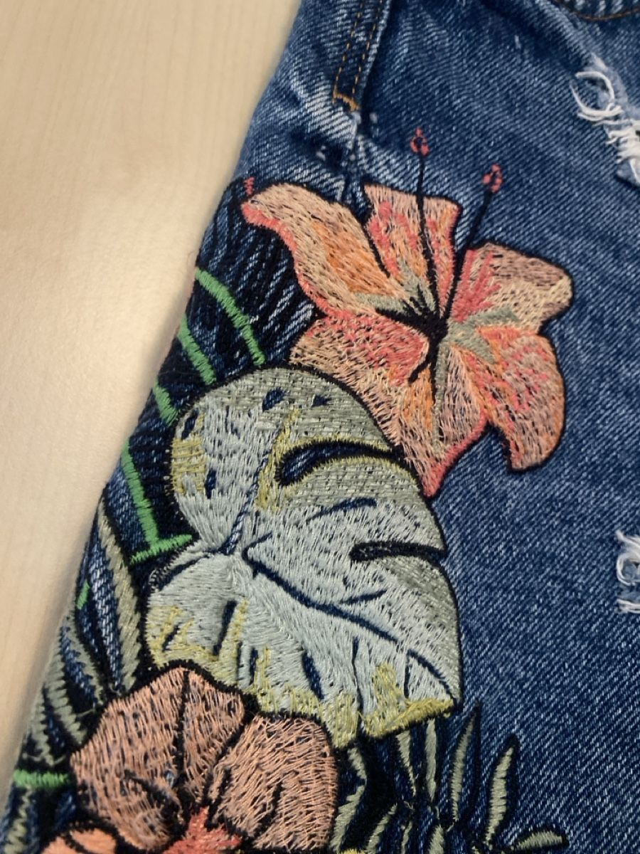Zara Jeans: Jeans mit Blumenstickmuster Gr. 36 – Usato da Gränichen venduto da cat_lady 2