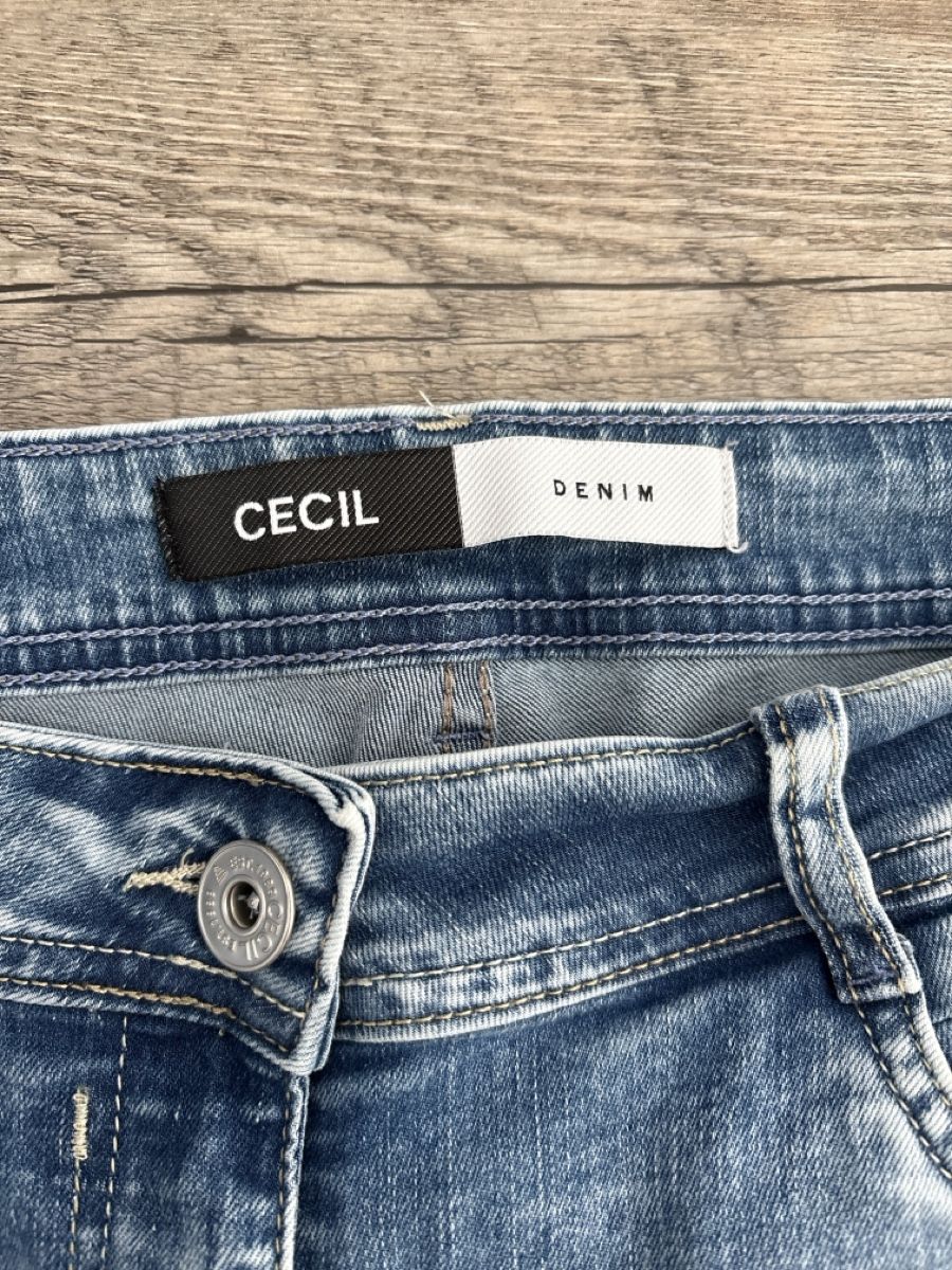 Cecil Jeans: Cecil Jeans Gr.30 – Usato da Goldach venduto da Zwirbel22 1