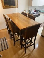 Bartisch mit 7 Stühlen - sehr guter Zustand (NP CHF1350.-)