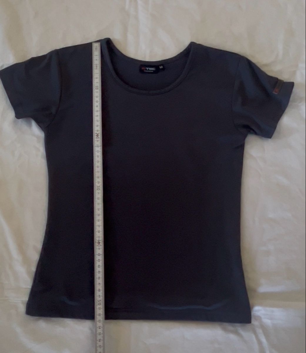 T-shirt: Sports Tshirt Damen M – Usato da Davos Platz venduto da Infinity795