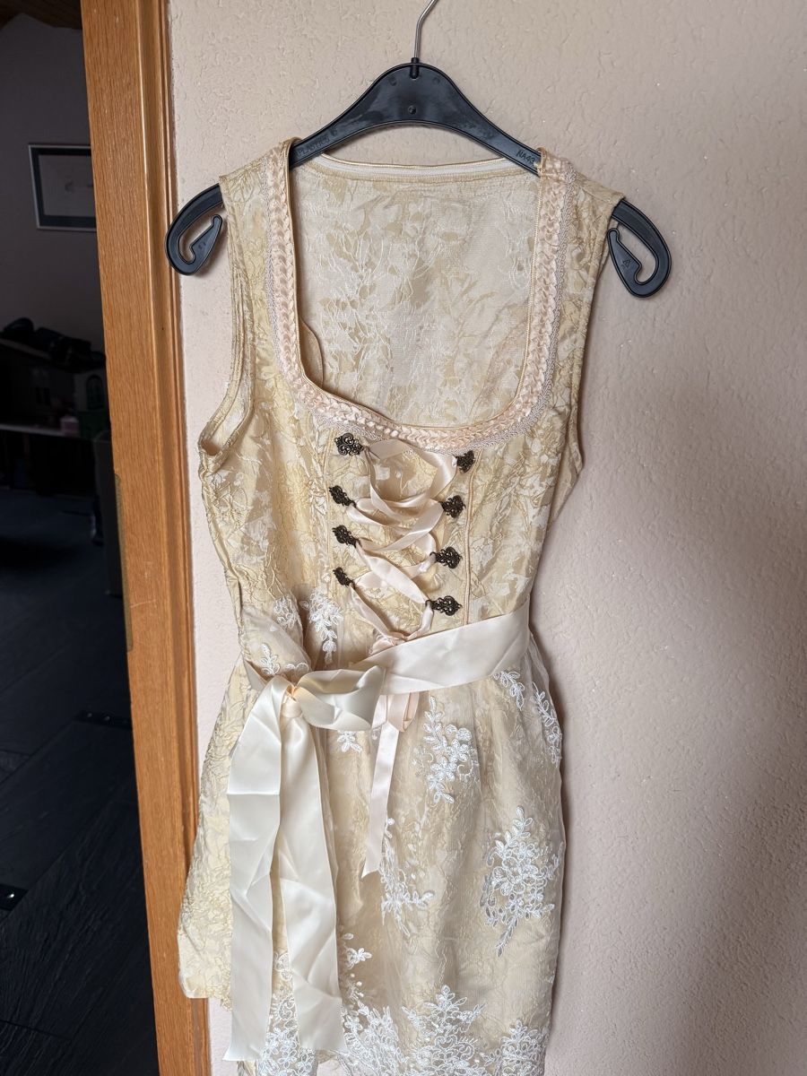 Vestiti: Dirndl – Nuovo (secondo la descrizione) da Guntershausen venduto da car_ld8s