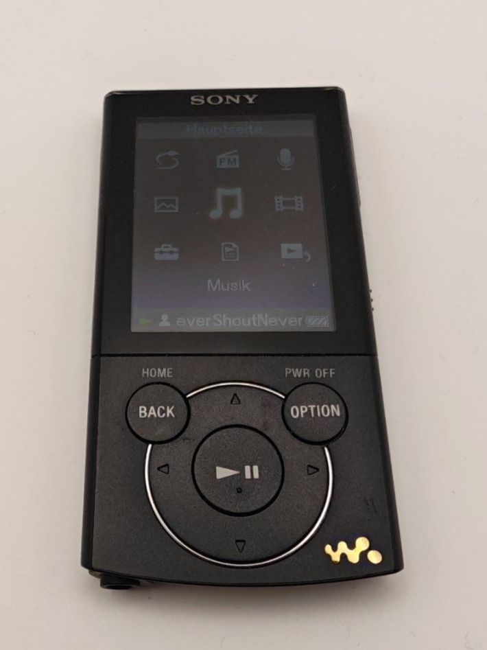 Sony Lettore multimediale portatile: Sony Walkman NWZ-E443 MP3 Player inkl. USB Kabel – Usato da Thun venduto da Kankii 1