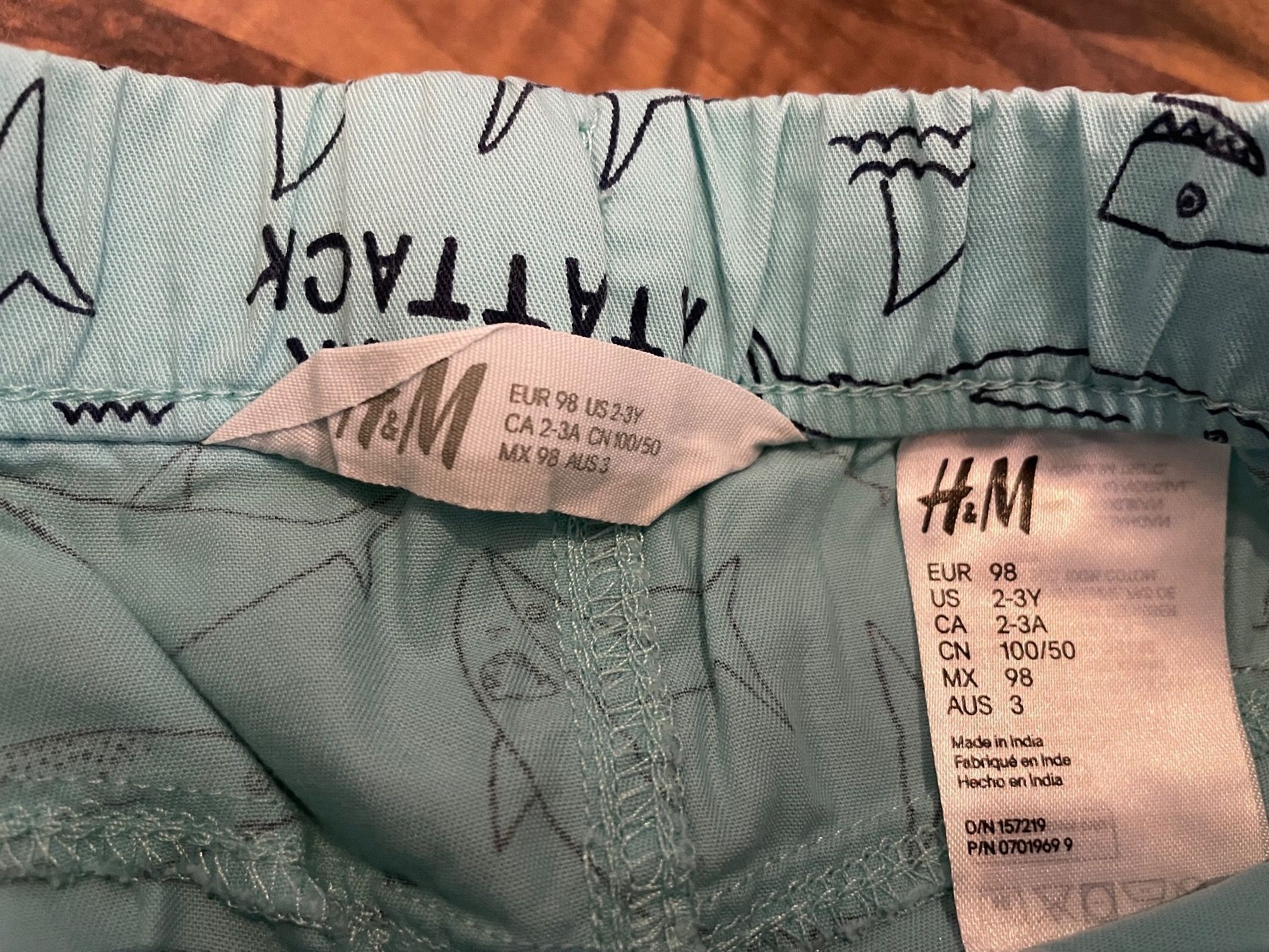 H&M Pantaloni: Shorts Grösse 98 – Usato da Goldswil venduto da Fisel 4