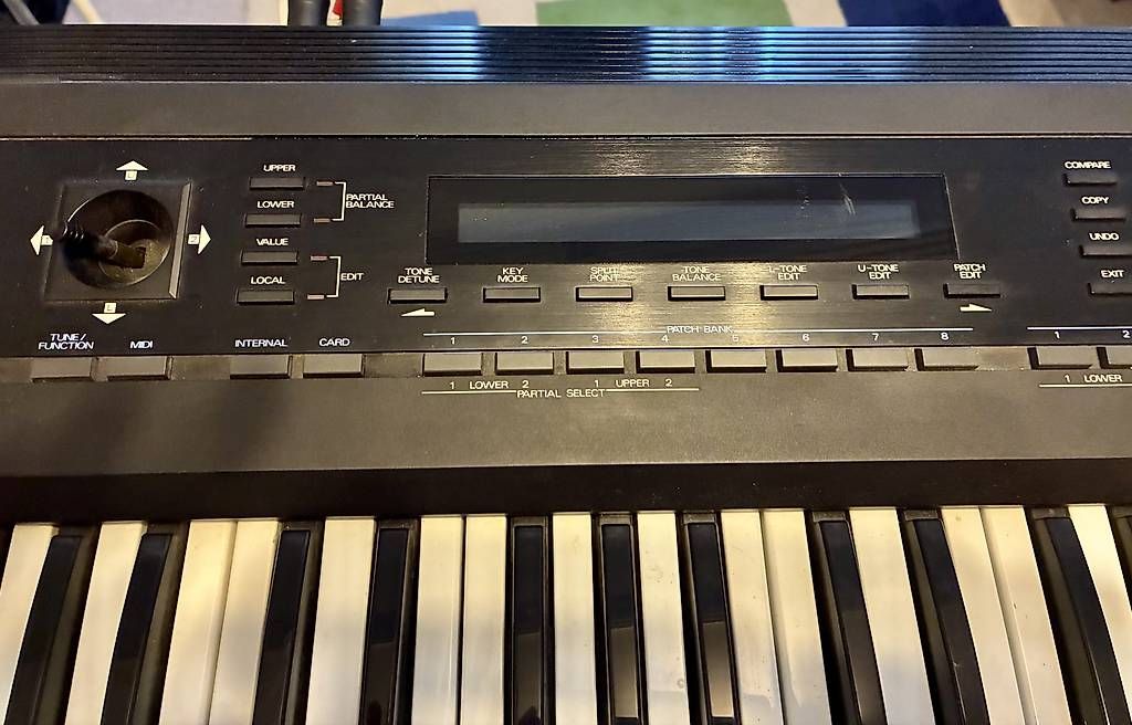 Roland Strumenti musicali: Roland D50 Linear Synthesizer – Usato da Reinach BL venduto da apl_b7pz 1