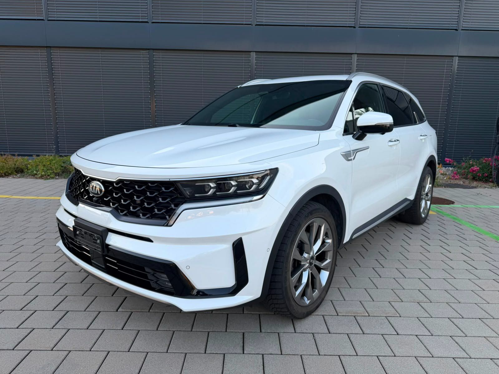 Kia Autos: Kia Sorento 2.2 7P – Gebraucht aus Jona von Blackstorne