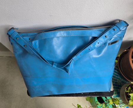 Freitag Tasche R121 Ahlgren, hellblau