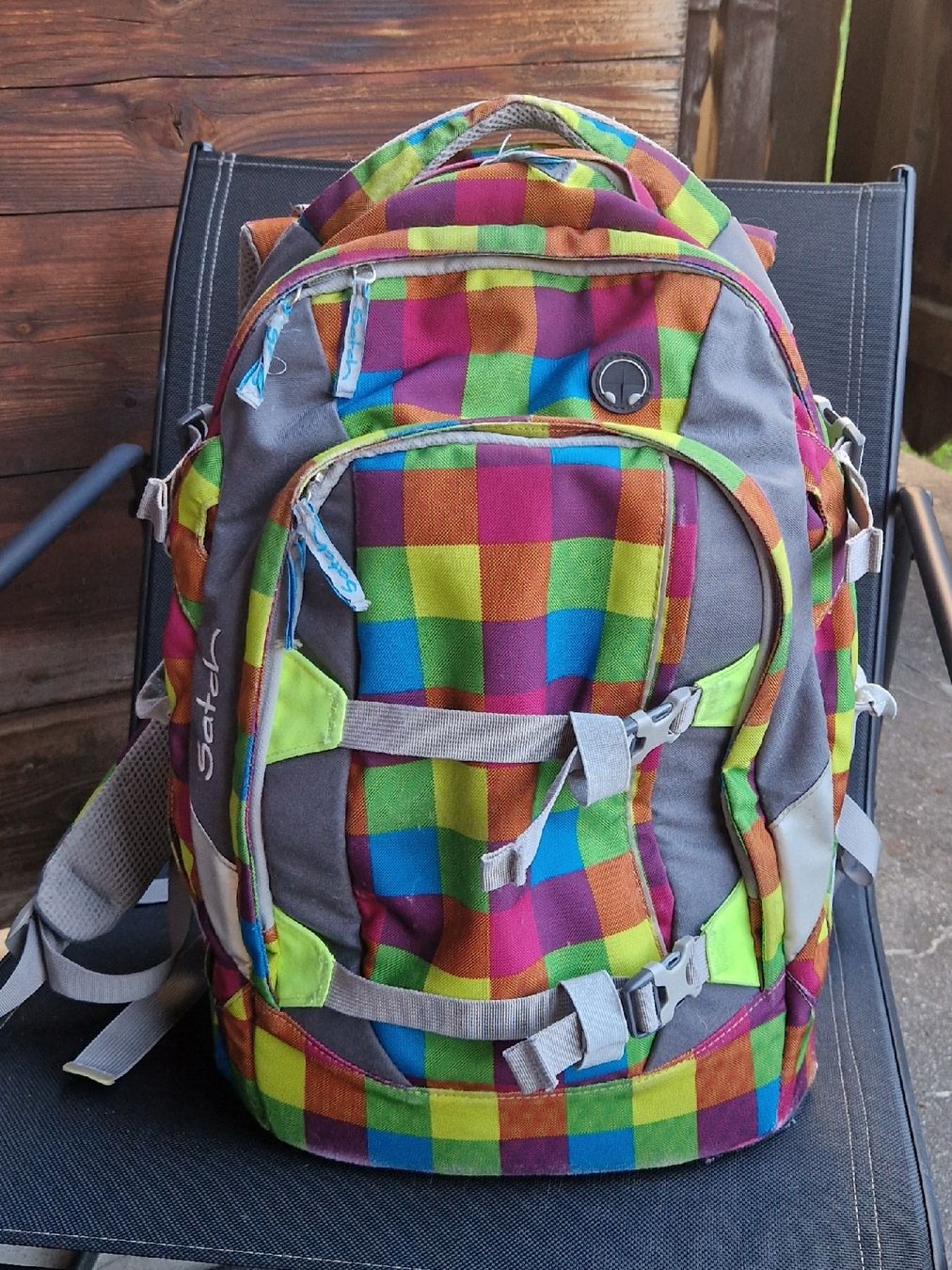 Satch Borse & Zaini: Satch Schulrucksack buntes Karomuster – Usato da Klosters Dorf venduto da sel_p9wx