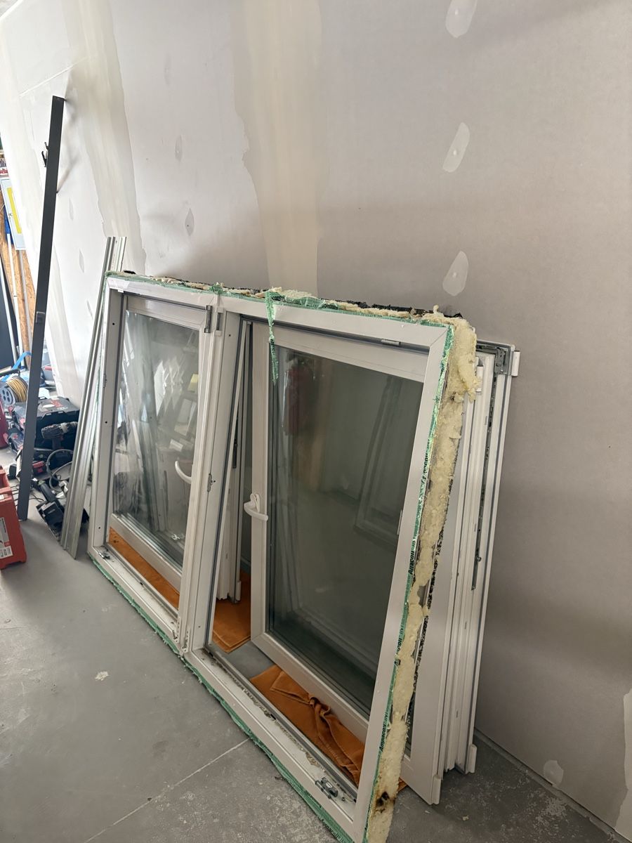 Fenêtres: Fenster Kunststoff Weiss – D'occasion à Flims Dorf par Mauro98