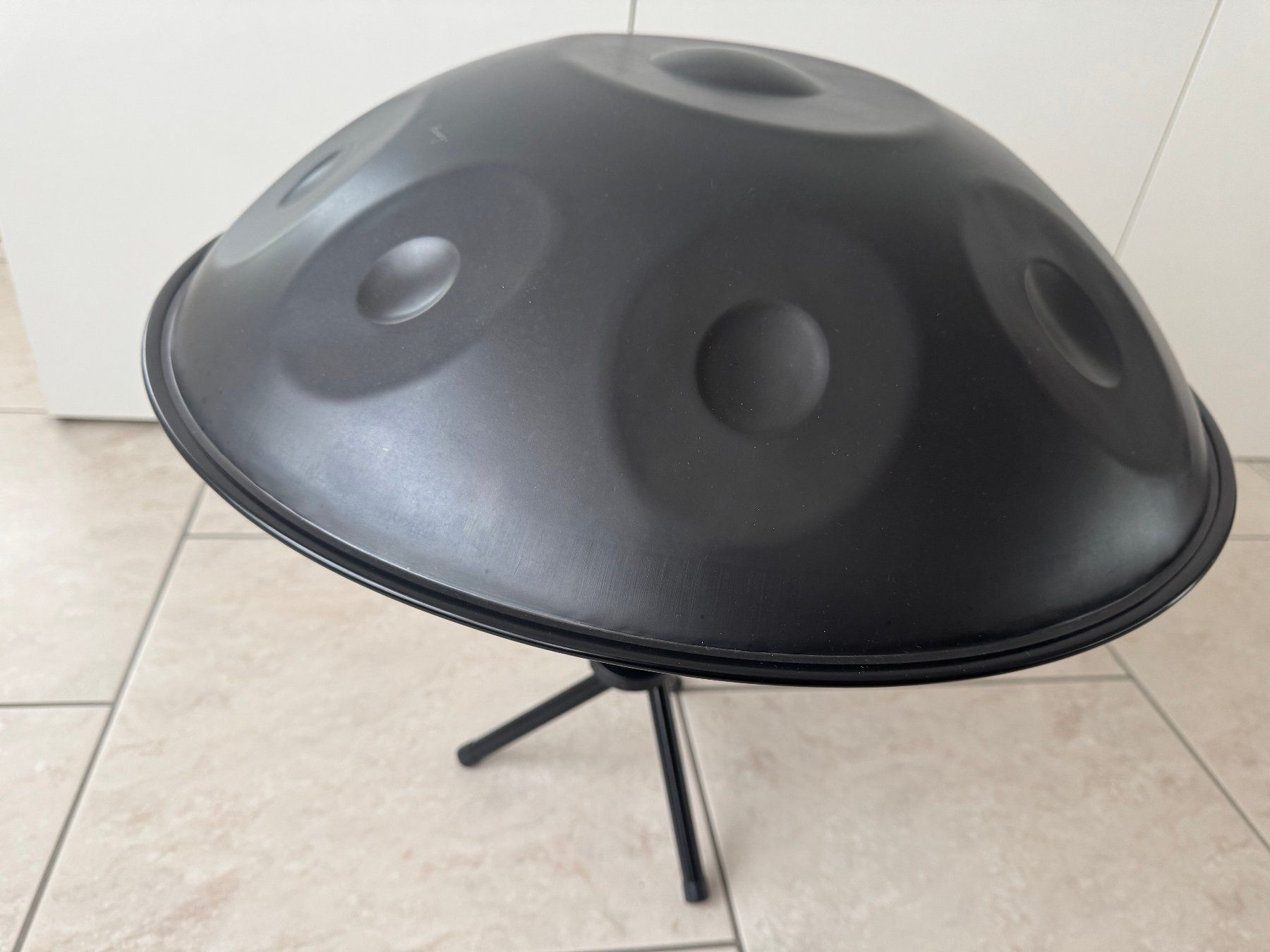 Strumenti musicali: Handpan D Kurd 8+1 Mercury – Usato da Zug venduto da SBeschteVomBeschte 5
