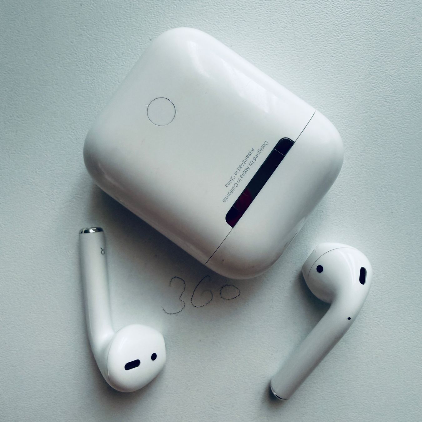 Apple Cuffie: Original Apple AirPods 2 Gen. Wireless Kopfhörer & Case – Usato da Basel venduto da MY.AIRPODS.SHOP 6