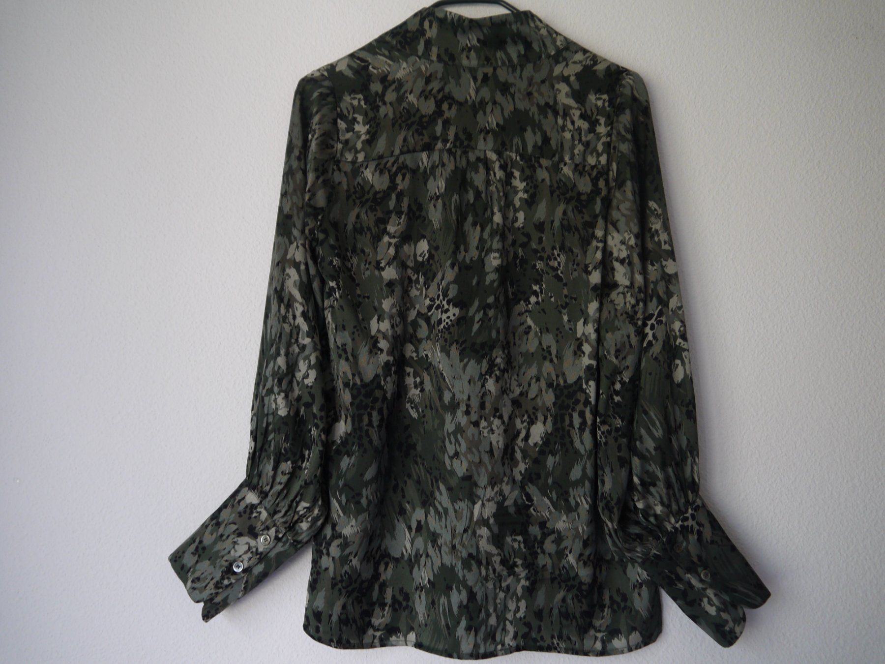 Dea Kudibal Camicette: DEA KUDIBAL Bluse aus Seide Gr.XS – Usato da Hagendorn venduto da Blaf 4