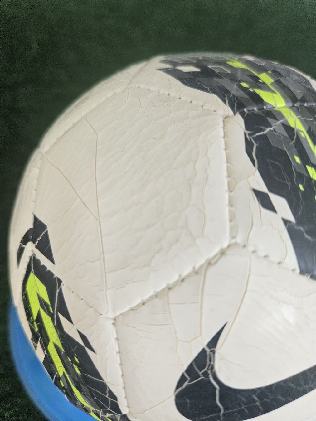 Nike Bälle: Nike Ball Mini  – Gebraucht aus Emmenbrücke von TopGato 2