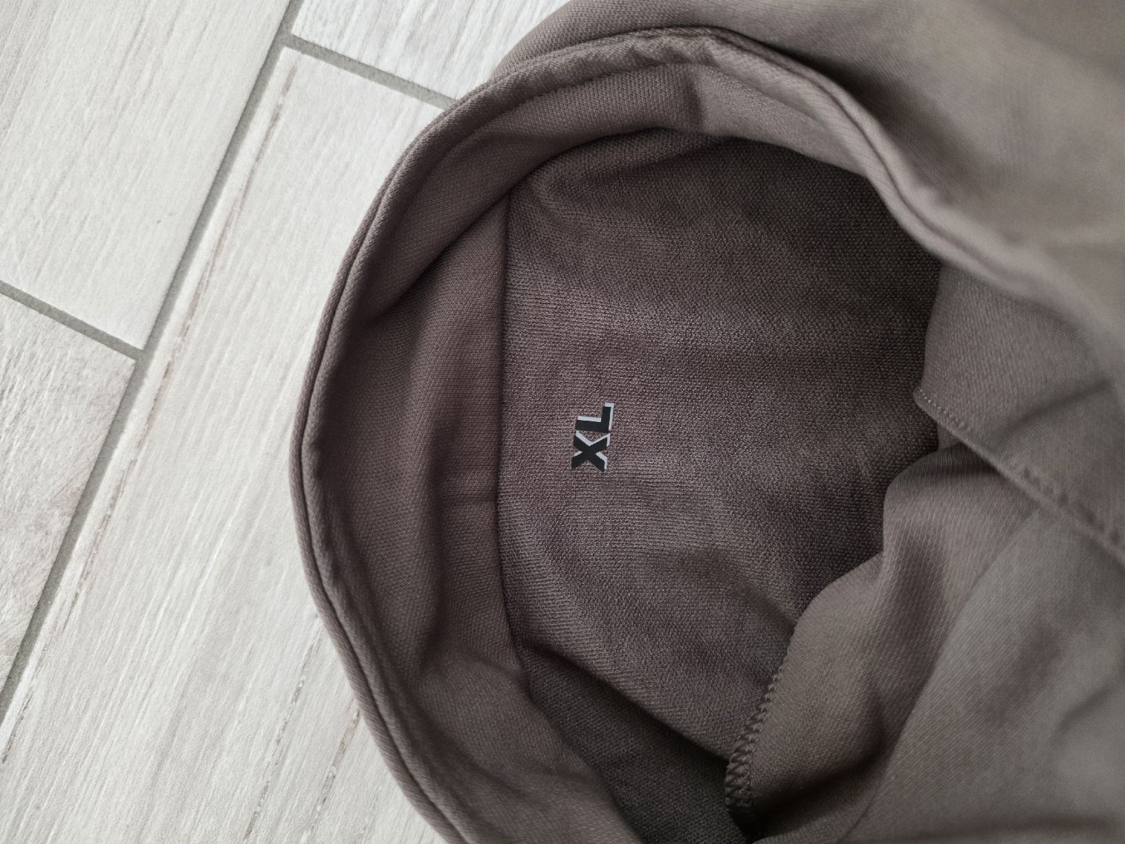 T-shirt: Gnäggi Militär Armee XL – Usato da Dorf venduto da Echo_Elements 1