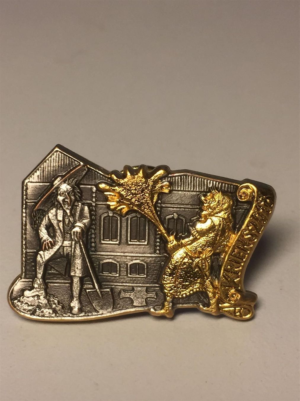 Placchette & Badge: Krienser Goldpin 2018 – Usato da Kriens venduto da Meier72
