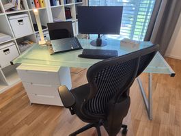 Lot bureau verre + chaise + caisson + tapis – très bon état